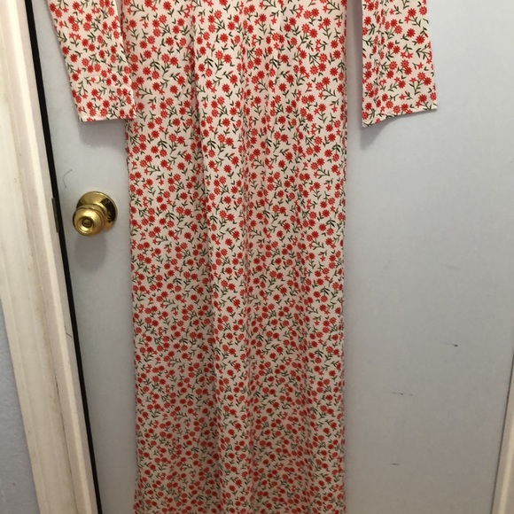 Vietnamese ao dài - Picture 2 of 3